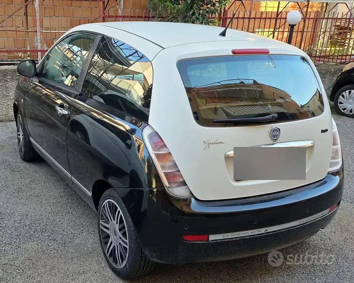 Usata Lancia Ypsilon 75 CV (55 kW) 2010 Nero Utilitaria