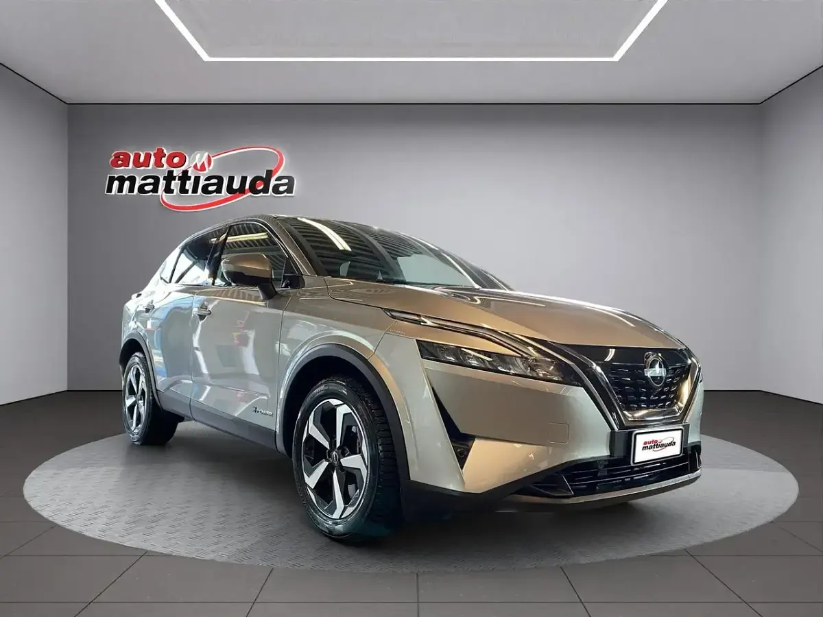 Usata Nissan Qashqai N-Connecta 190 CV (139 kW) 2023 Argento SUV