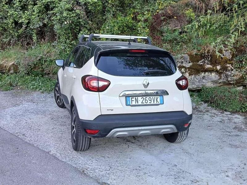 Usata Renault Captur Intens 90 CV (66 kW) 2018 Beige SUV