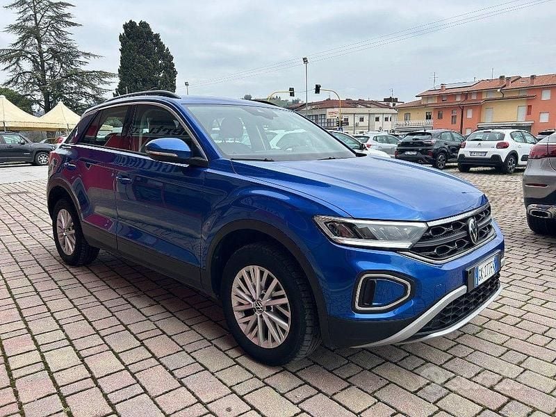 Usata VW T-Roc Life 150 CV (110 kW) 2022 Blu SUV