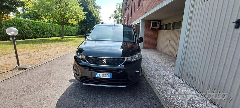 Nero Usata 2022 Peugeot Rifter Monovolume | 22.000 € (Buon prezzo) - Immagine 1/4