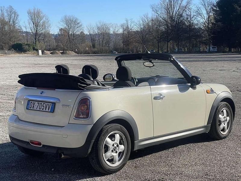 Usata Mini Cooper Cabriolet 156 CV (114 kW) 2009 Cabrio