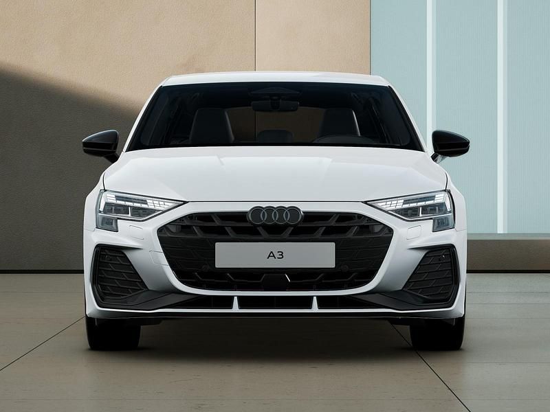Nuova Audi A3 S-Line 150 CV (110 kW) 2026 Bianco ghiacciaio metallizzato Berlina