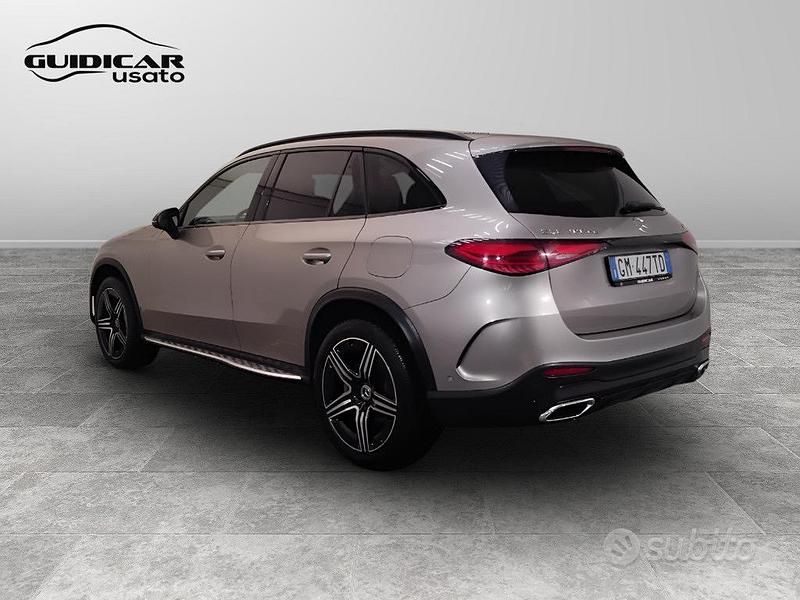 Usata Mercedes GLC300 Advanced 197 CV (144 kW) 2023 Grigio SUV