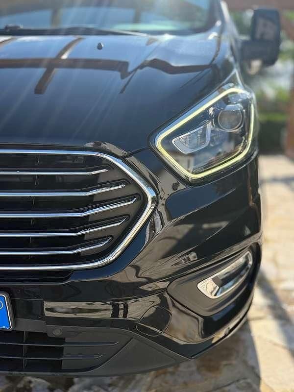 Usata Ford Tourneo Custom Titanium 170 CV (125 kW) 2018 Nero Furgone