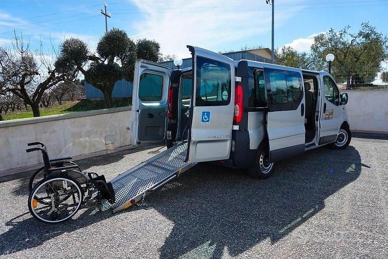 Usata Opel Vivaro 2007 Monovolume