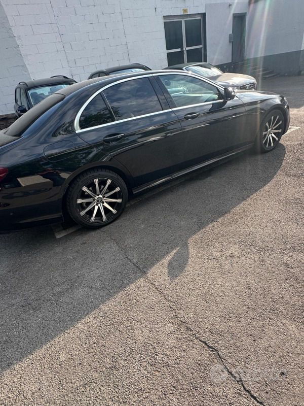 Usata Mercedes E220 2020 Nero Berlina