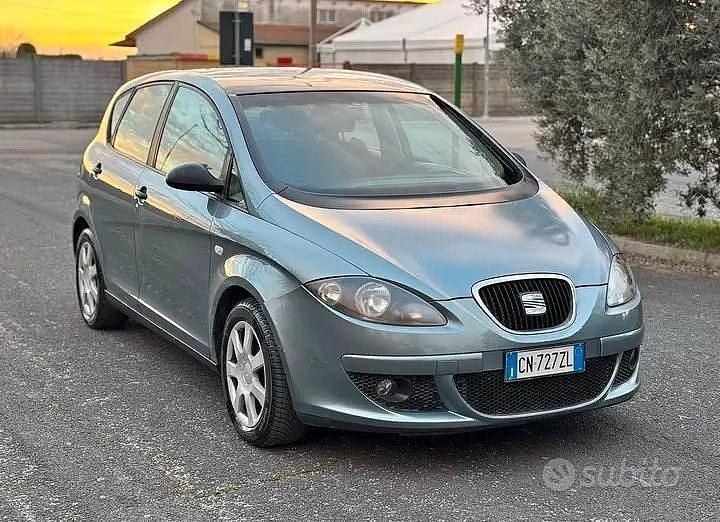 Usata Seat Altea 105 CV (77 kW) 2005 Grigio Monovolume