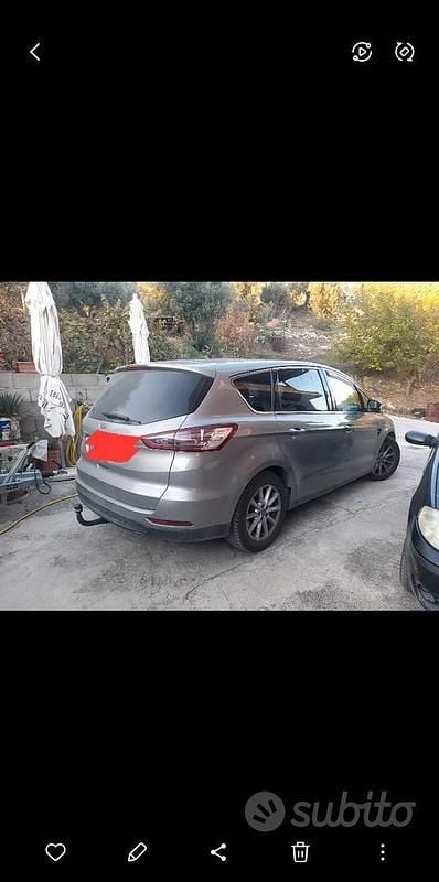 Usata Ford S-MAX 145 CV (106 kW) 2015 Monovolume