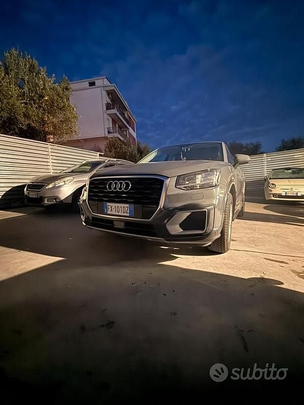 Usata Audi Q2 116 CV (85 kW) 2019 Grigio SUV