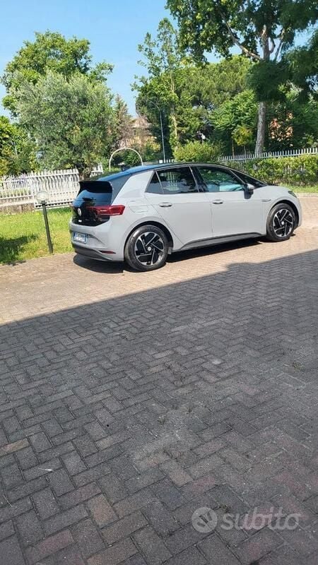 Usata VW ID.3 150 kW (204 CV) 2021 Grigio Utilitaria