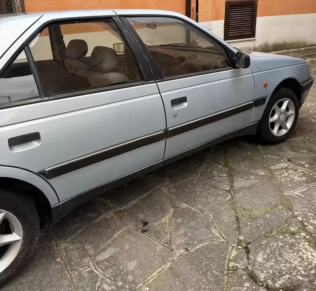 Usata Peugeot 405 1989 Grigio Berlina