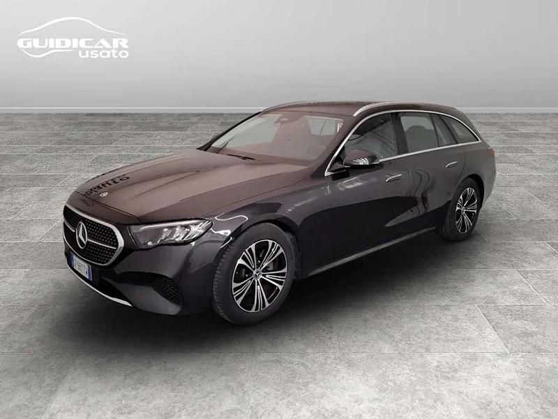 Grigio Usata 2024 Mercedes E220 Advanced Station wagon | 46.400 € (Super prezzo) - Immagine 1/4