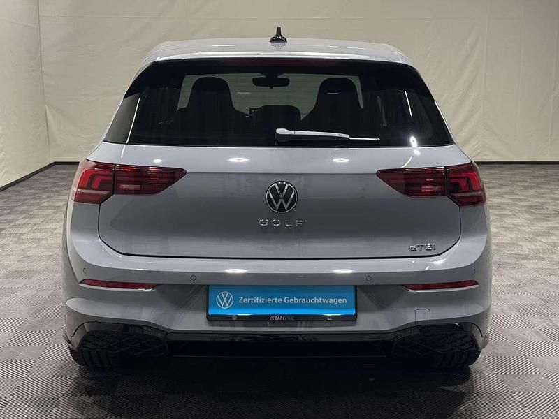 Usata VW Golf VIII R-line 150 CV (110 kW) 2025 Grigio Utilitaria