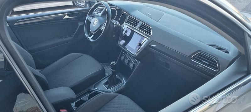Usata VW Tiguan Business 116 CV (85 kW) 2018 Grigio SUV