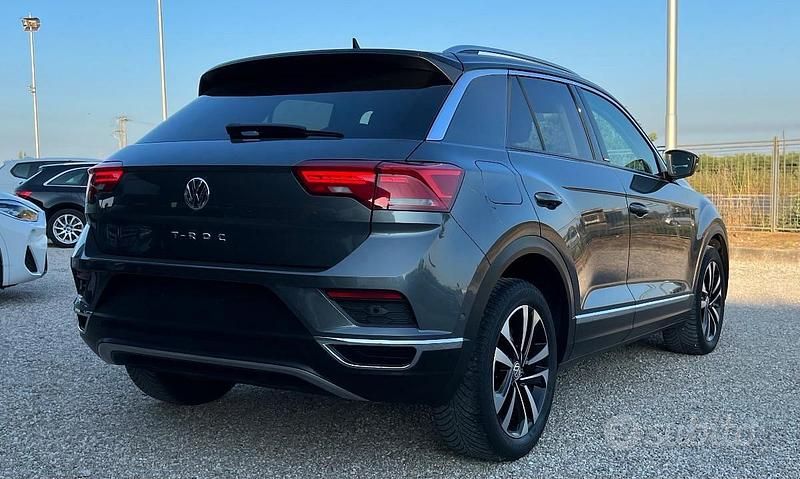 Usata VW T-Roc IQ Drive 116 CV (85 kW) 2019 Grigio(met.) SUV