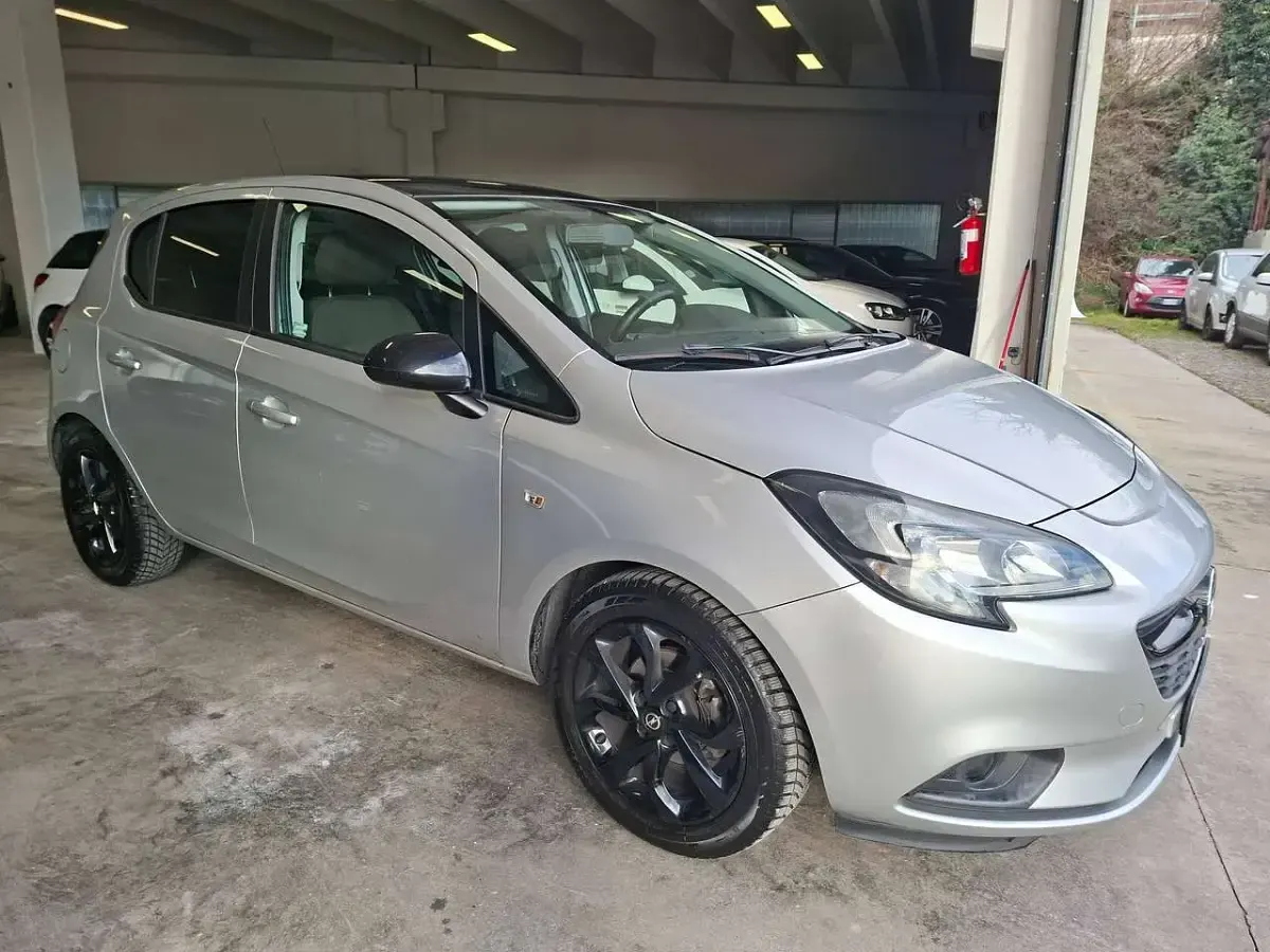 Usata Opel Corsa 90 CV (66 kW) 2016 Argento Utilitaria