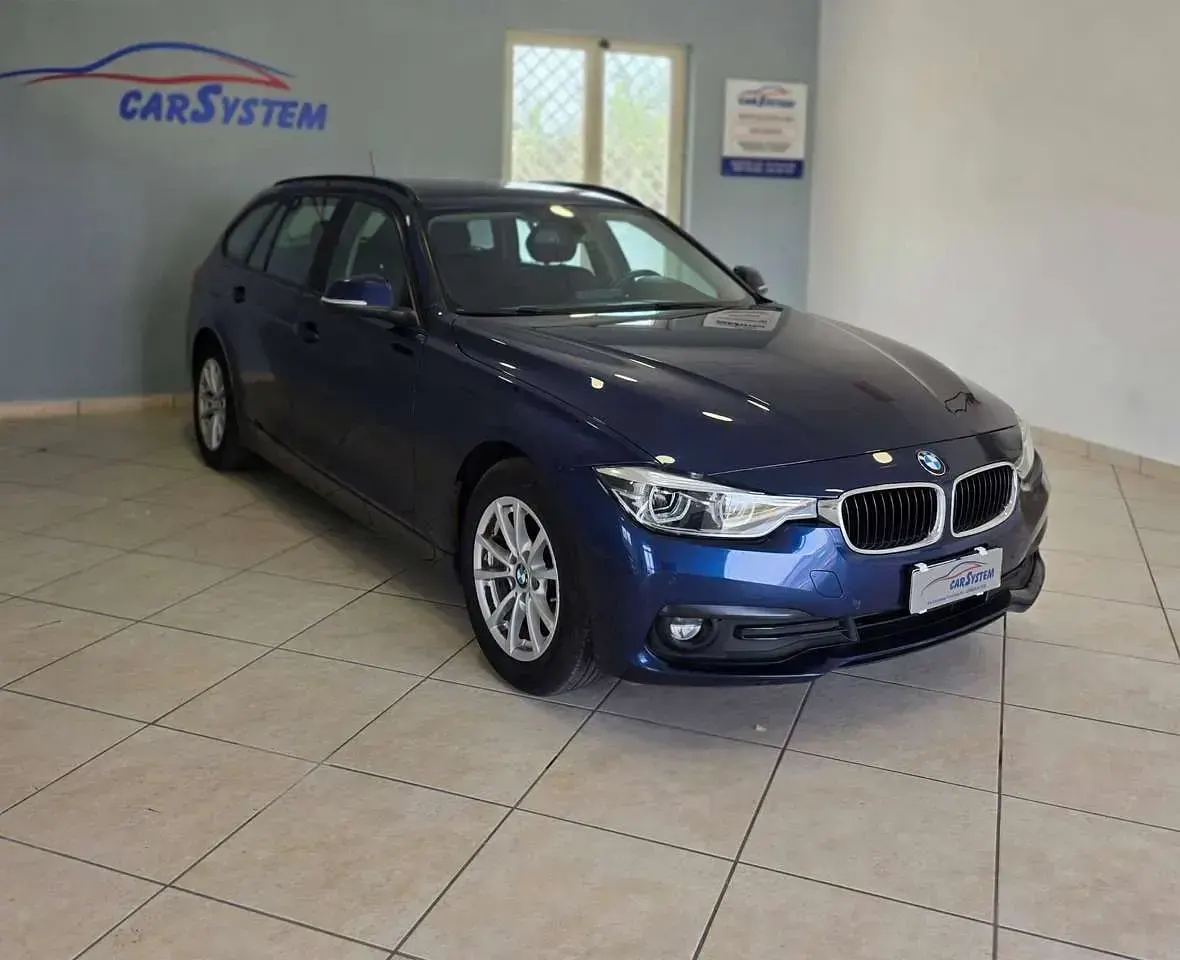 Usata BMW 320 Advantage 190 CV (139 kW) 2019 Blu/azzurro Station wagon
