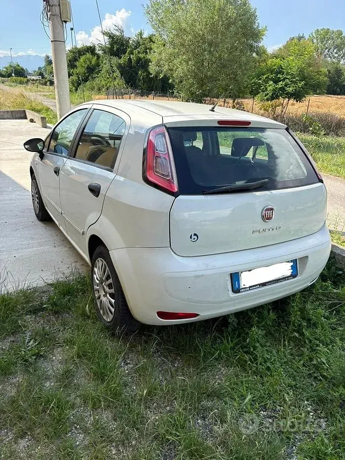 Usata Fiat Punto 75 CV (55 kW) 2012 Utilitaria