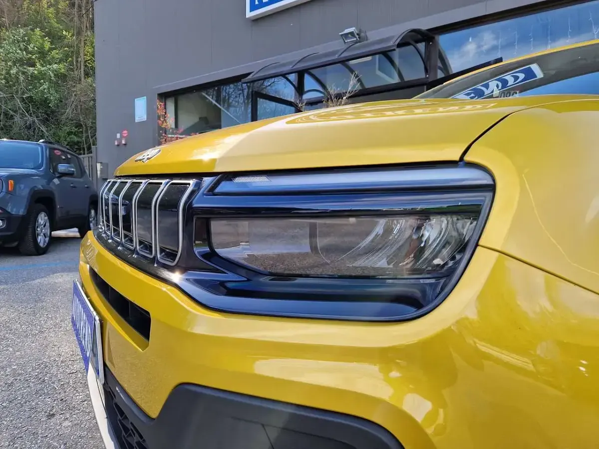 Usata Jeep Avenger Longitude 101 CV (74 kW) 2023 Giallo SUV