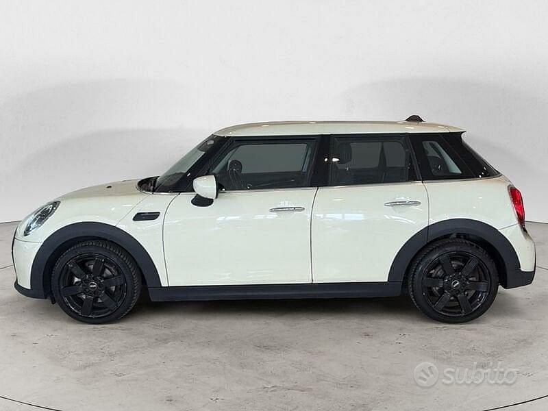 Usata Mini Cooper Classic 136 CV (100 kW) 2021 Beige Utilitaria