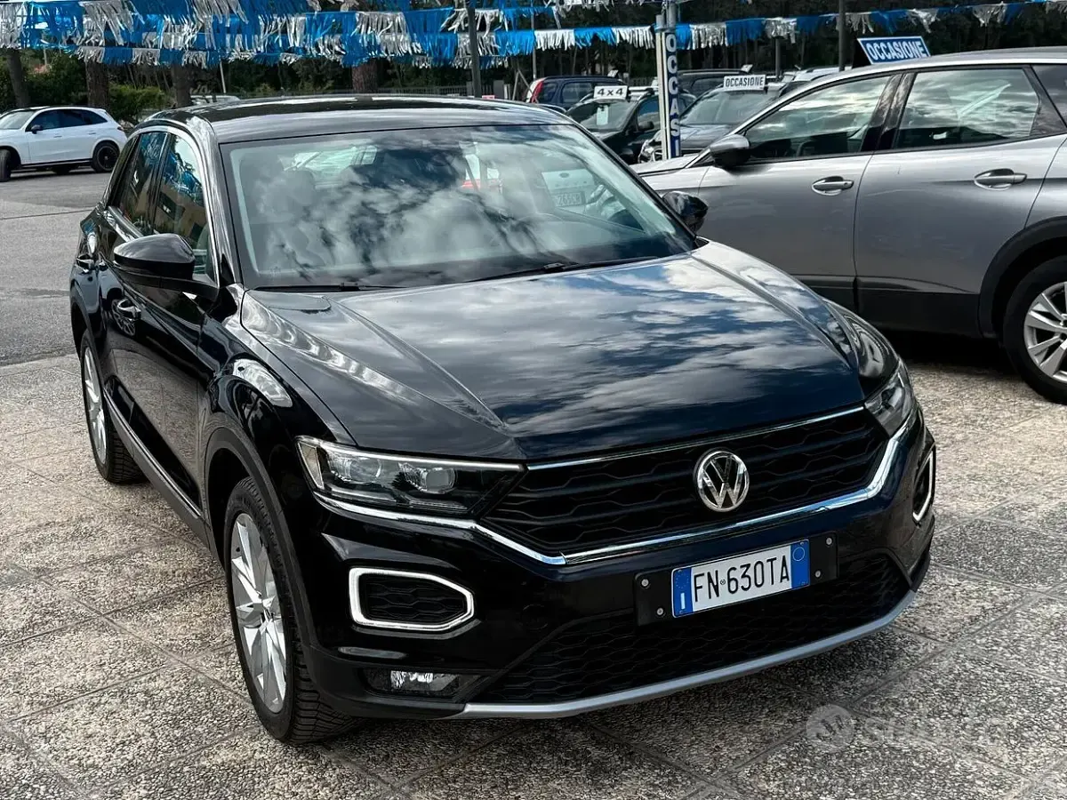 Usata VW T-Roc 150 CV (110 kW) 2018 Nero SUV