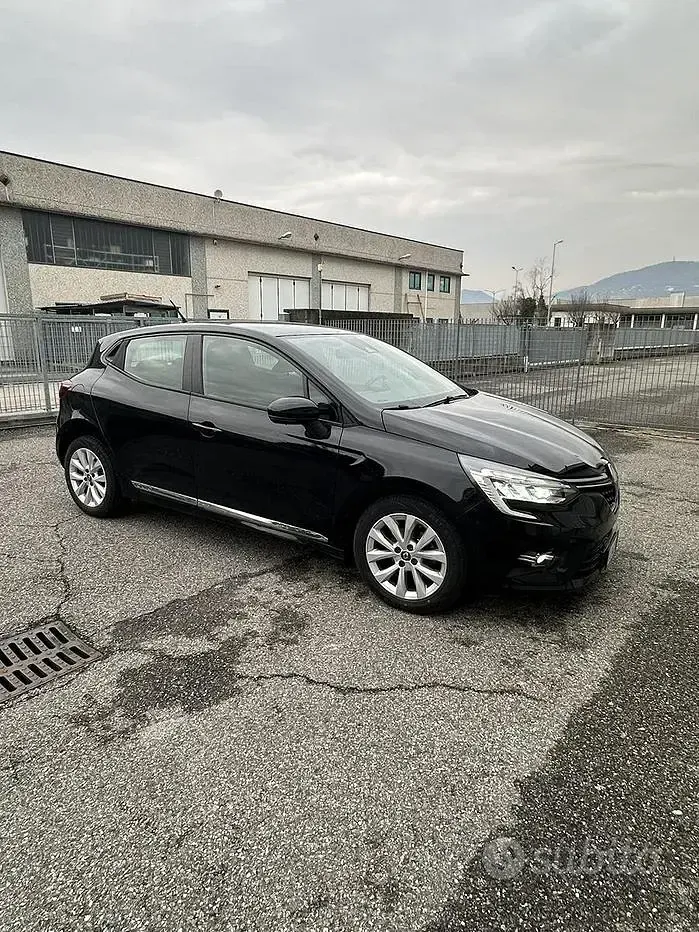 Usata Renault Clio V 101 CV (74 kW) 2020 Nero Berlina