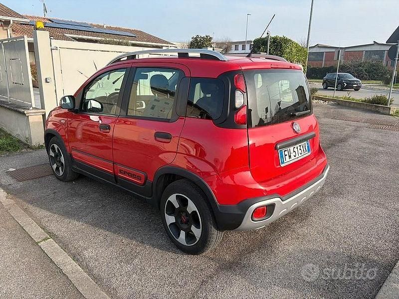 Usata Fiat Panda Cross Cross 69 CV (50 kW) 2019 Rosso Utilitaria
