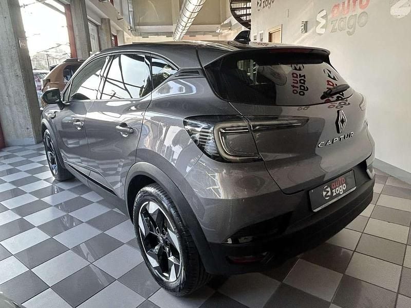 Usata Renault Captur Techno 101 CV (74 kW) 2025 Nero metallizzato SUV