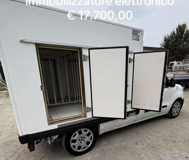 Usata Fiat Doblò 120 CV (88 kW) 2017 Monovolume