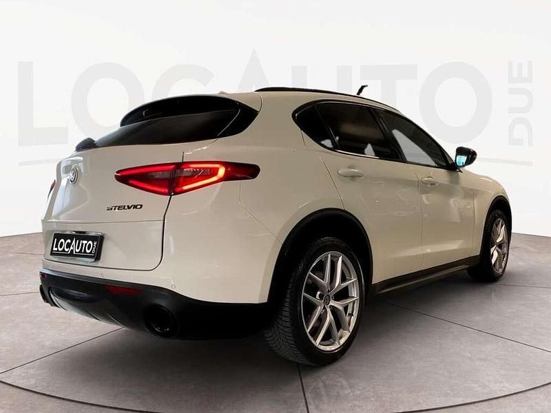 Usata Alfa Romeo Stelvio Executive 280 CV (205 kW) 2019 Bianco SUV