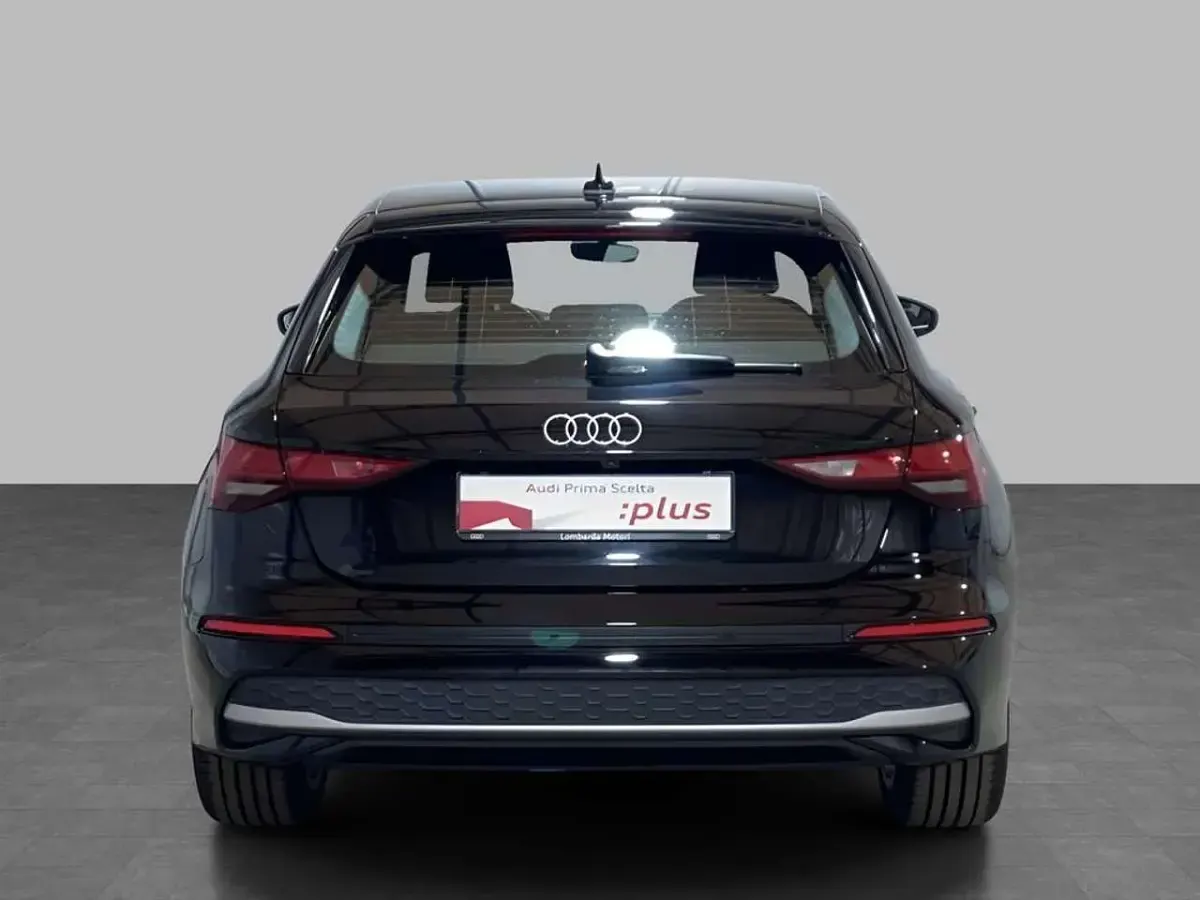 Usata Audi A3 Advanced 150 CV (110 kW) 2025 Nero mito metallizzato Berlina