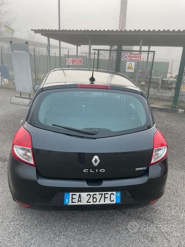 Usata Renault Clio III 2009 Nero Berlina
