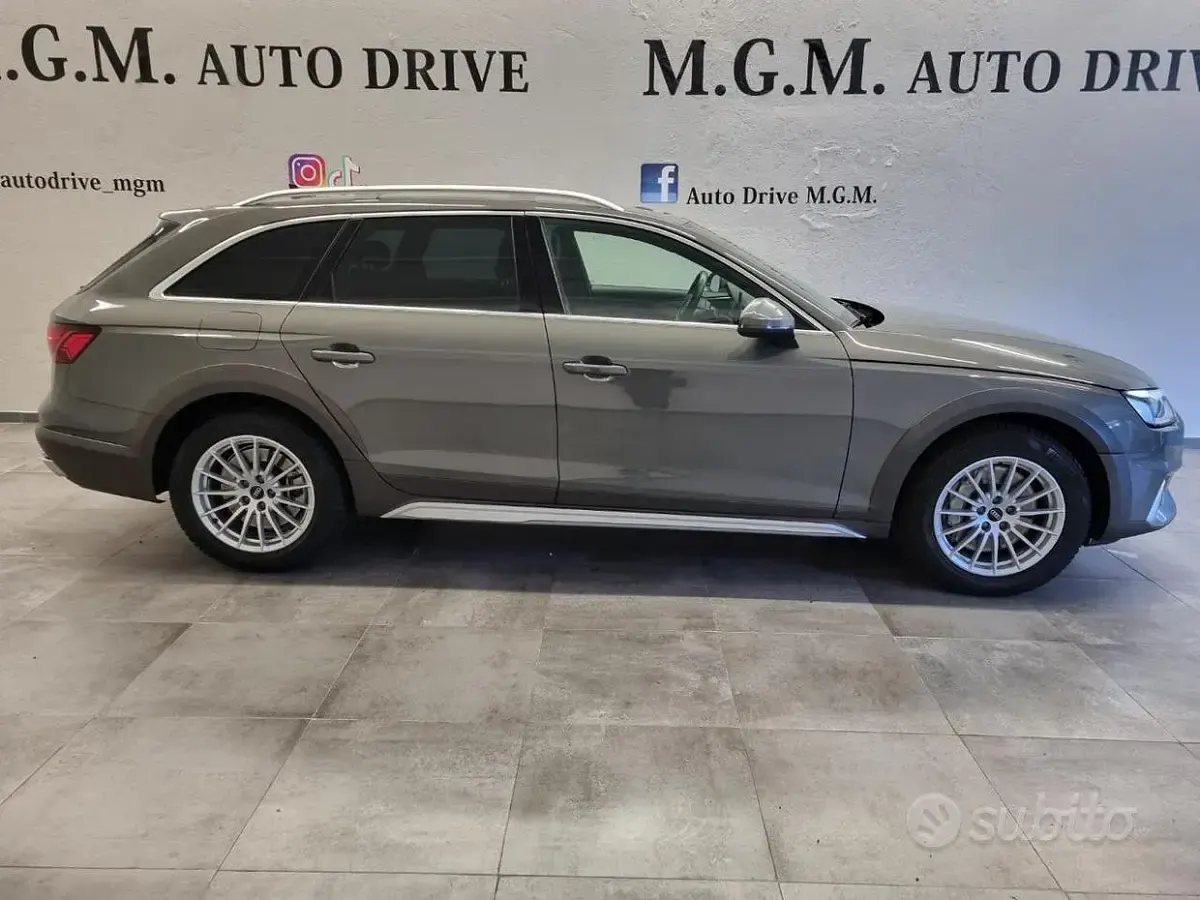 Usata Audi A4 Allroad Business 286 CV (210 kW) 2022 Oro Station wagon