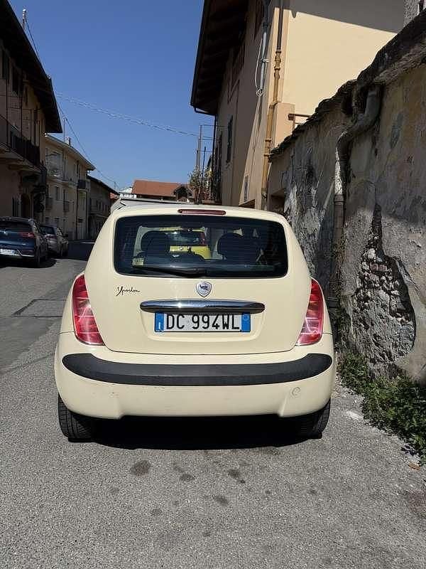 Usata Lancia Ypsilon 60 CV (44 kW) 2006 Giallo Utilitaria