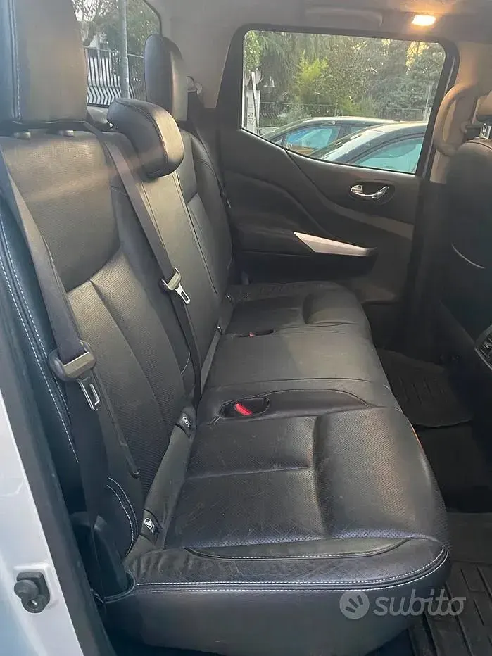 Usata Nissan Navara 190 CV (139 kW) 2020 Grigio Pick-up
