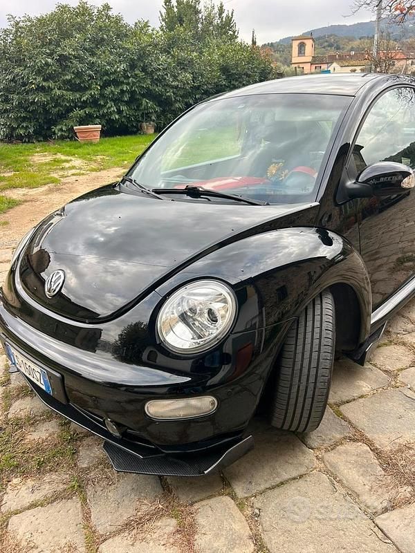 Usata VW Beetle 101 CV (74 kW) 2025 Nero Utilitaria