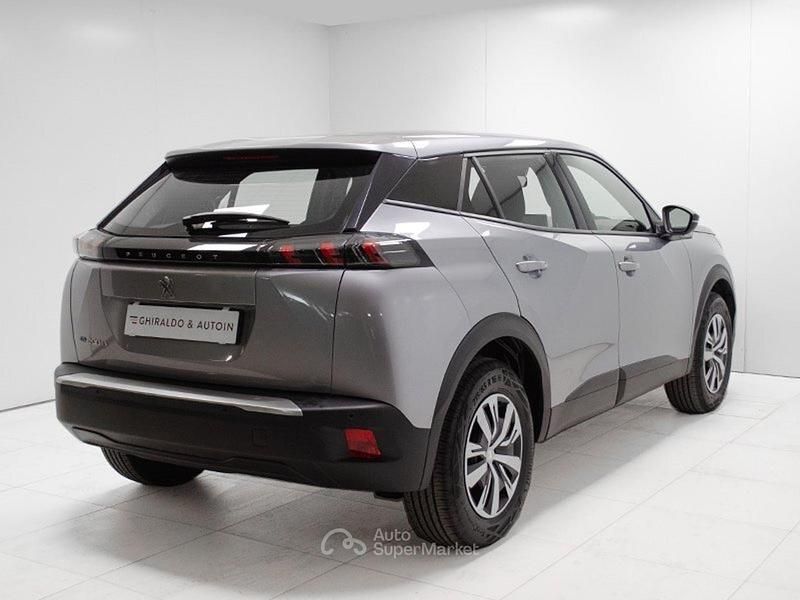 Usata Peugeot 2008 Active 100 kW (136 CV) 2023 Gray SUV