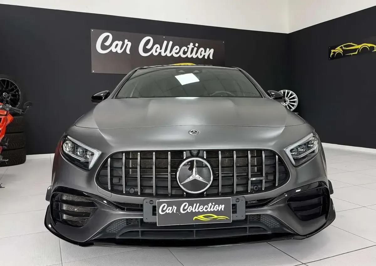 Usata Mercedes A45 AMG AMG 421 CV (309 kW) 2020 Grigio montagna magno Utilitaria