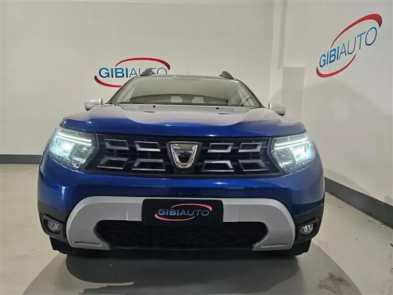 Usata Dacia Duster Journey 100 CV (73 kW) 2023 Grigio chiaro SUV