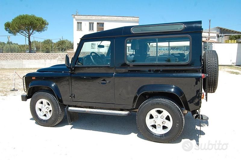 Usata Land Rover Defender SE 122 CV (89 kW) 2007 Nero SUV