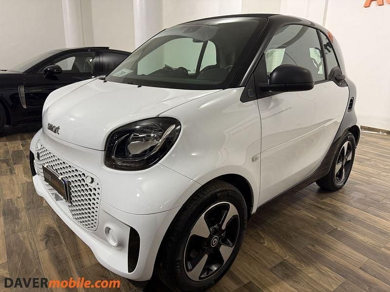 Usata Smart ForTwo Coupé Passion 41 kW (56 CV) 2022 Bianco Utilitaria