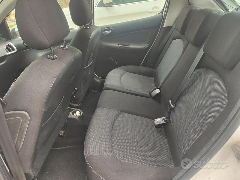 Usata Peugeot 206+ 60 CV (44 kW) 2012 Bianco Utilitaria