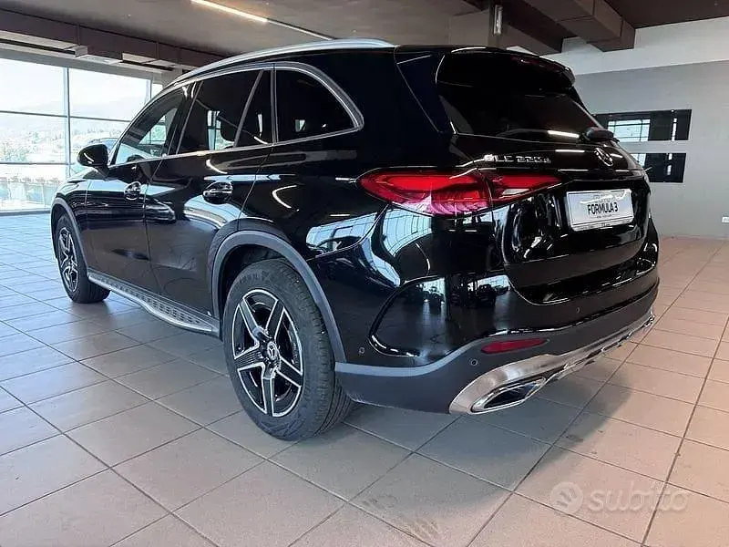 Usata Mercedes GLC220 AMG line 197 CV (144 kW) 2023 Nero SUV