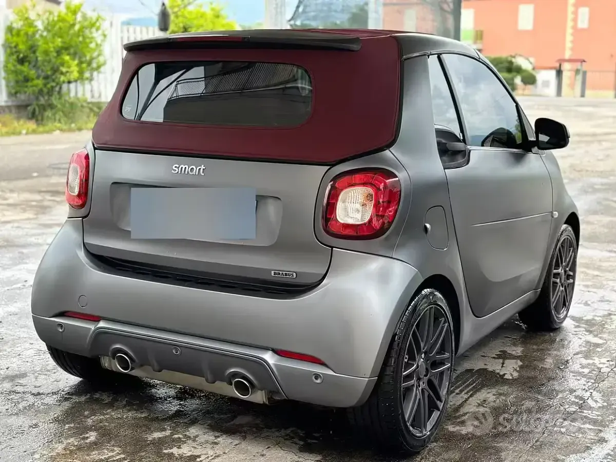 Usata Smart ForTwo Cabrio Brabus 90 CV (66 kW) 2016 Grigio Cabrio