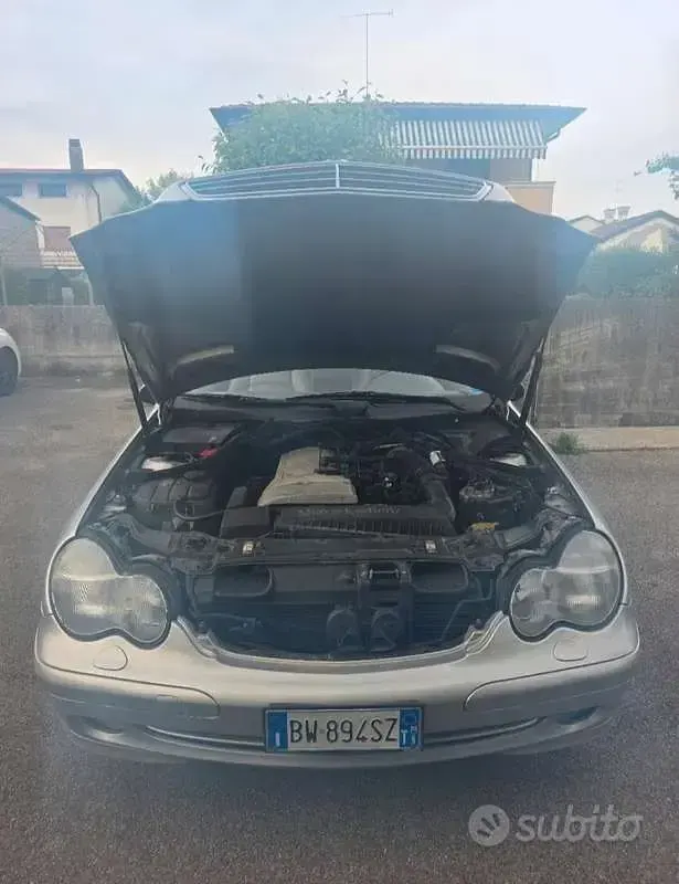 Usata Mercedes C180 Classic 129 CV (94 kW) 2001 Berlina