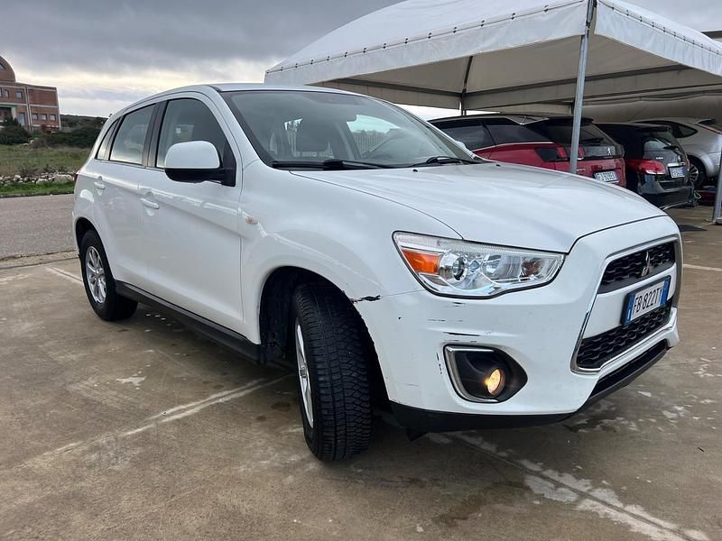 Usata Mitsubishi ASX Invite 114 CV (83 kW) 2016 Bianco SUV