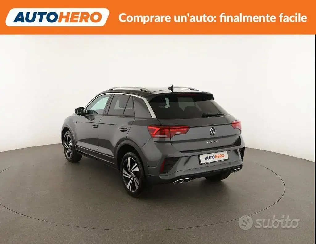 Usata VW T-Roc R-line 116 CV (85 kW) 2024 Grigio SUV