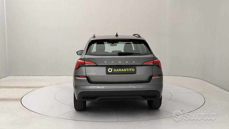 Usata Skoda Kamiq Ambition 95 CV (69 kW) 2022 Grigio SUV