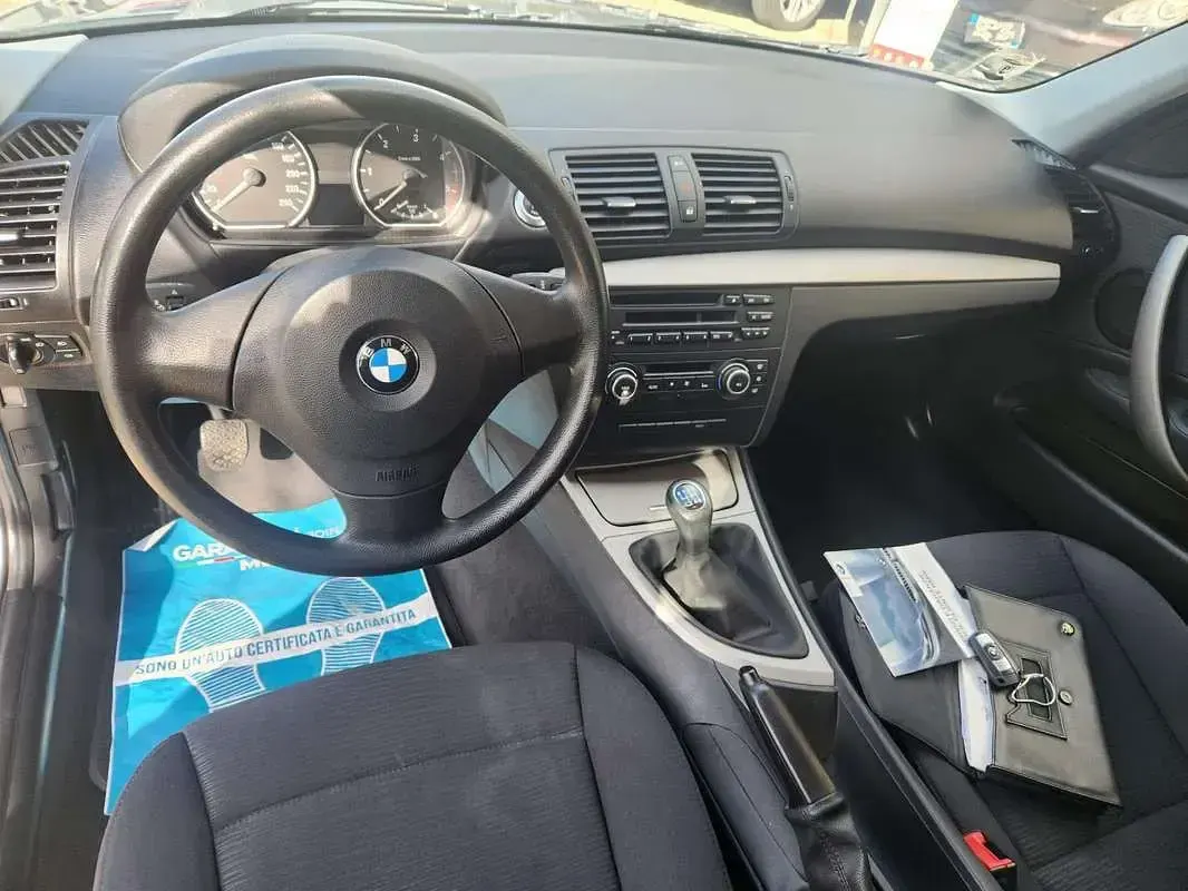 Usata BMW 118 143 CV (105 kW) 2011 Grigio Utilitaria